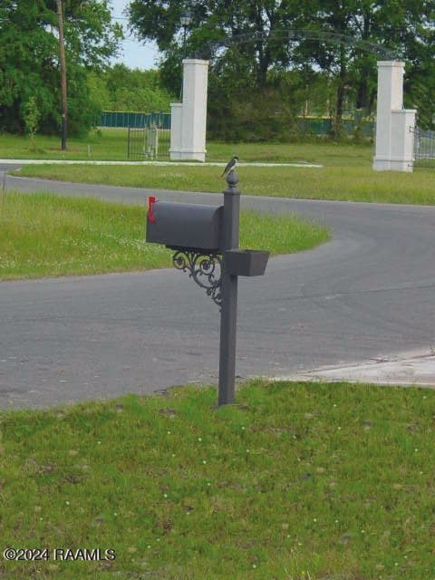 Wisteria Bend Mailbox
