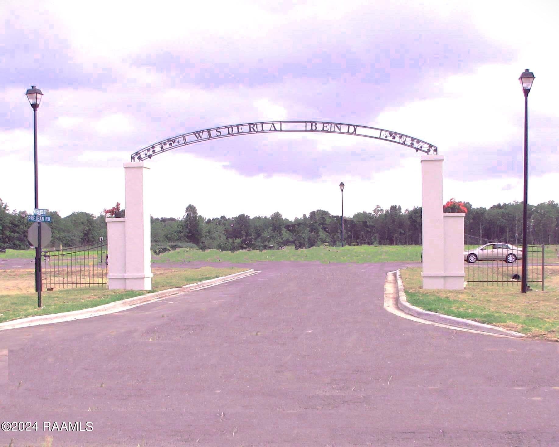 Wisteria Bend Entrance