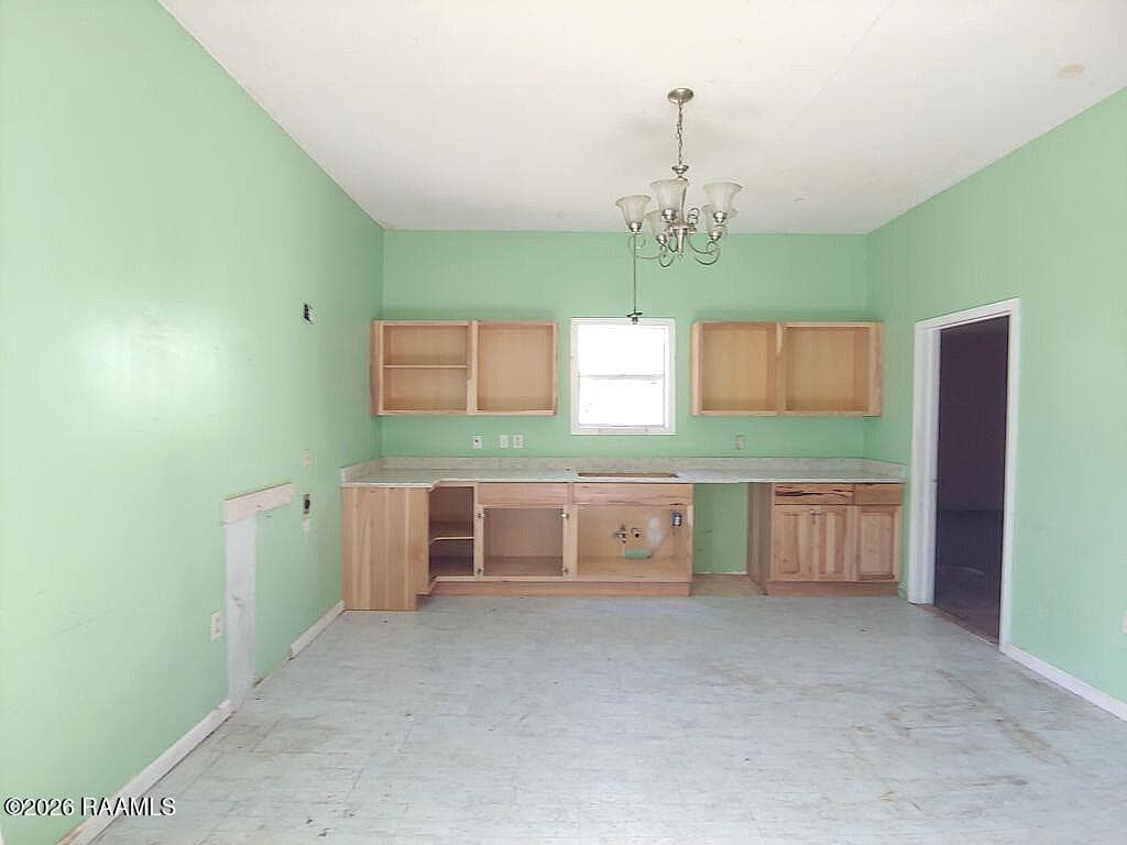 5 Kitchen