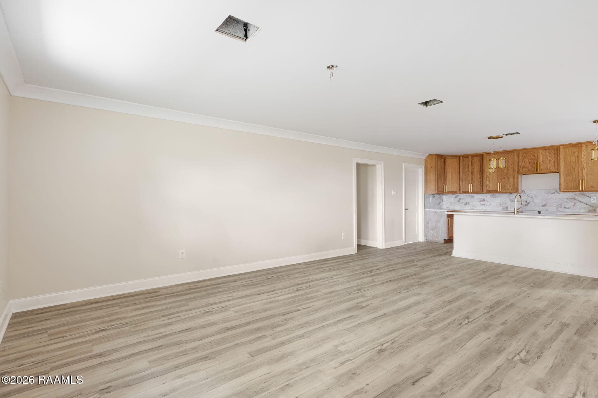 2-web-or-mls-1401 S Fieldspan Rd-2