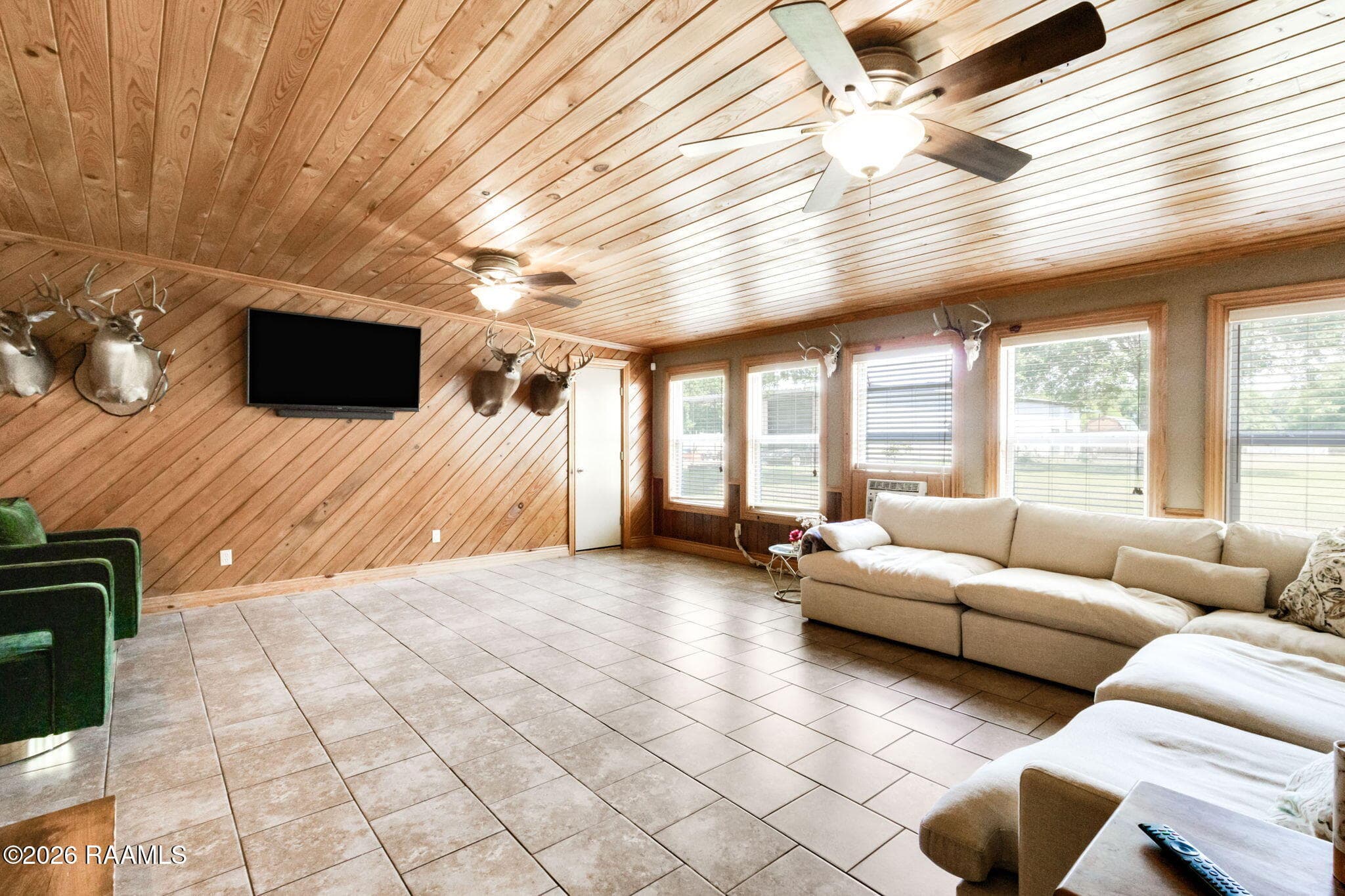 12-web-or-mls-947 Austin-8