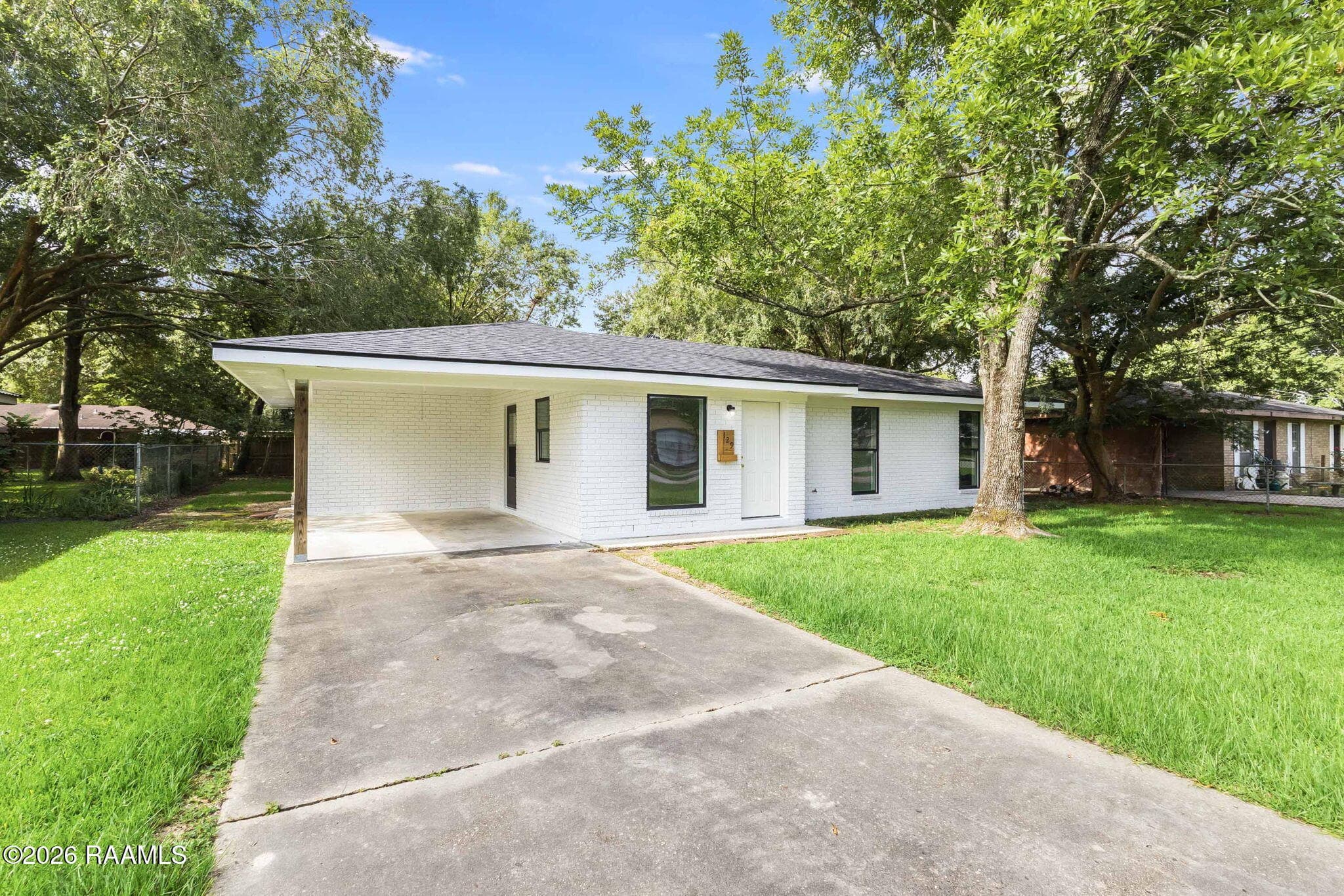 1-web-or-mls-129 Lindsey Cir-14