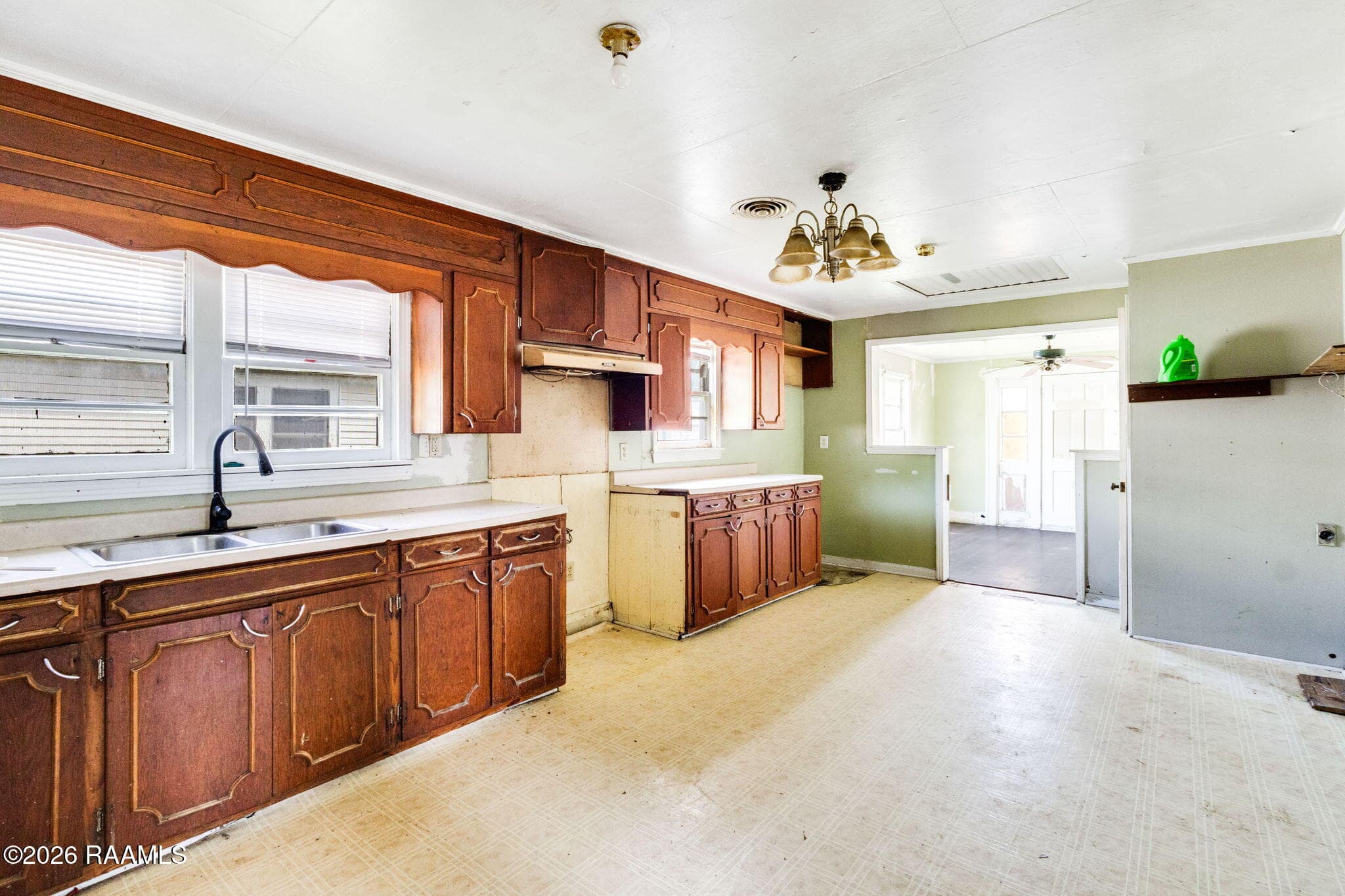 2-web-or-mls-1405 N Ave I-1