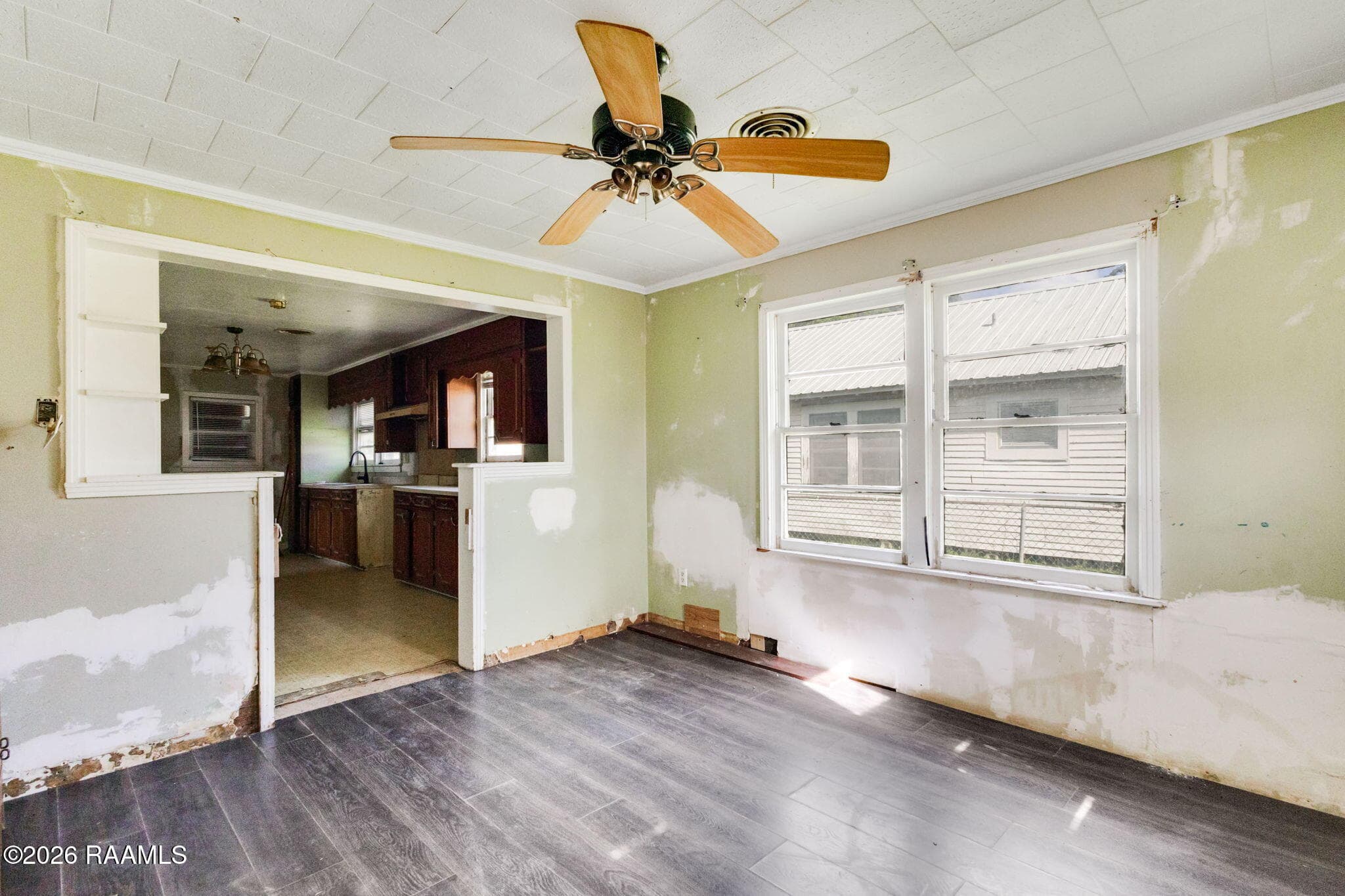 4-web-or-mls-1405 N Ave I-3