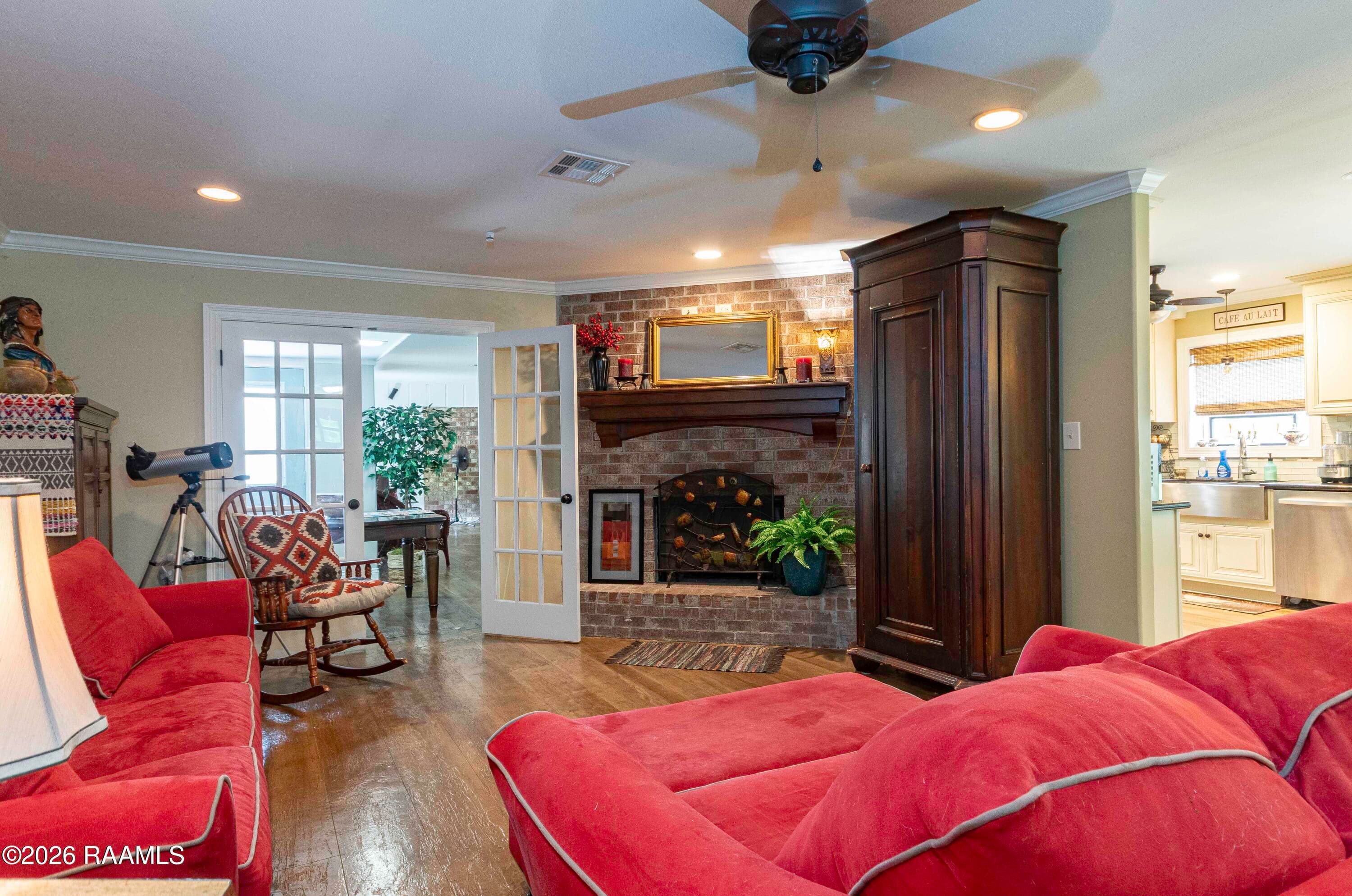Living Room 2 (3)