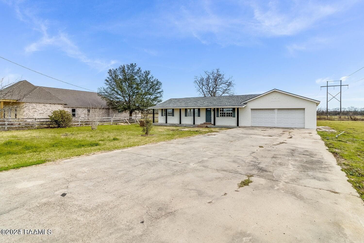 1123 Lake Martin