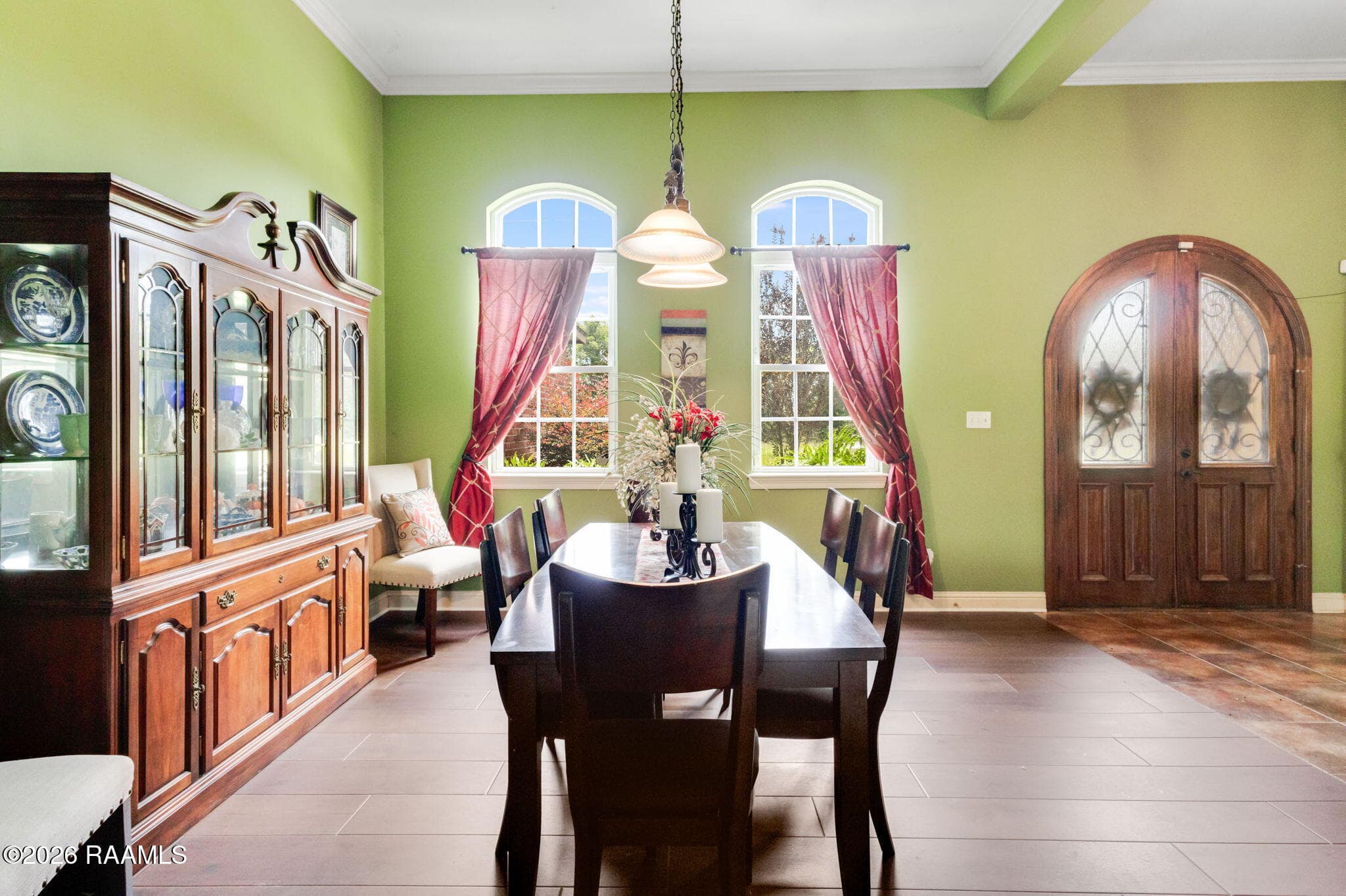 3-web-or-mls-5526 Woodlawn-18