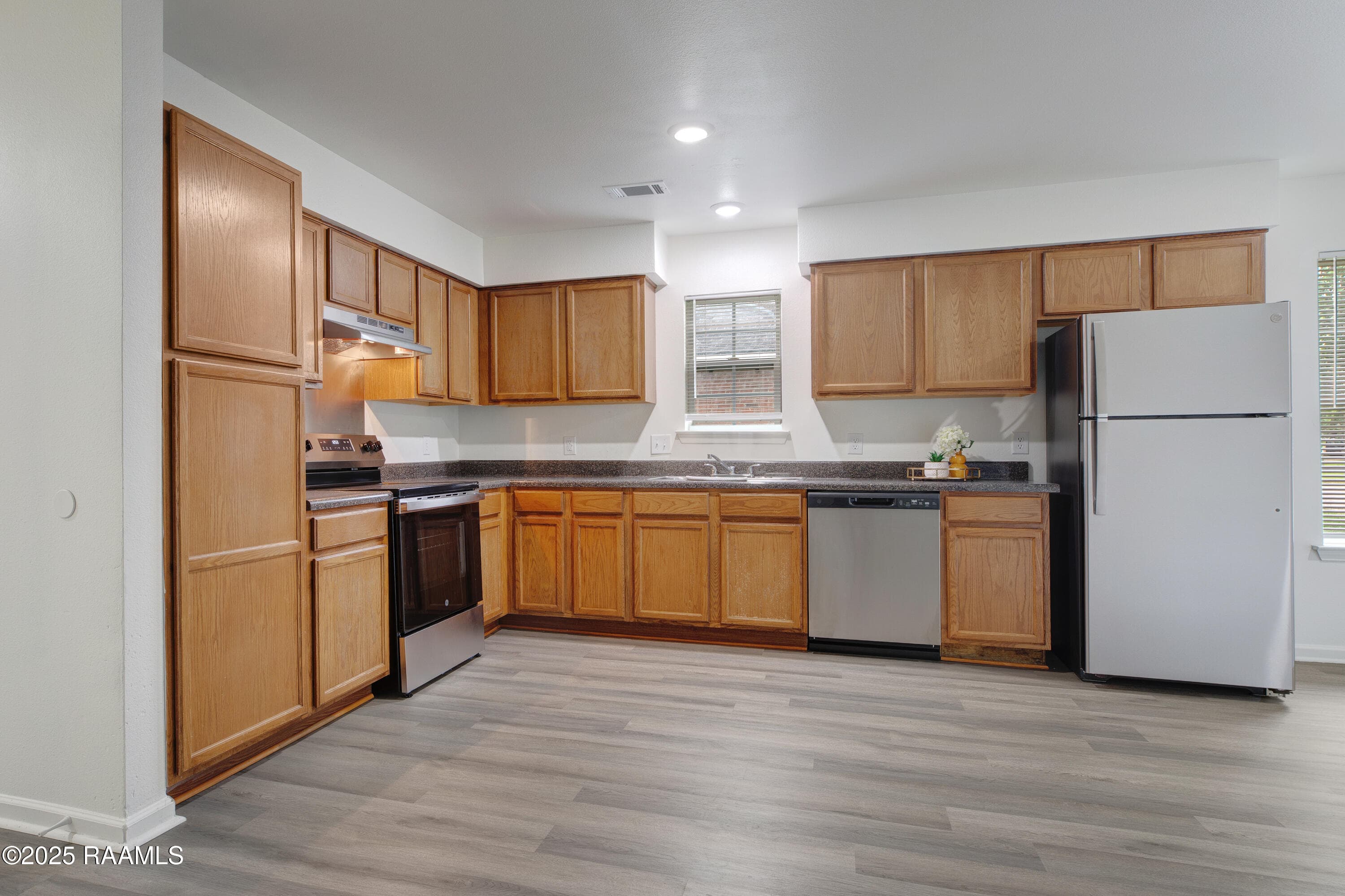 1004 West End