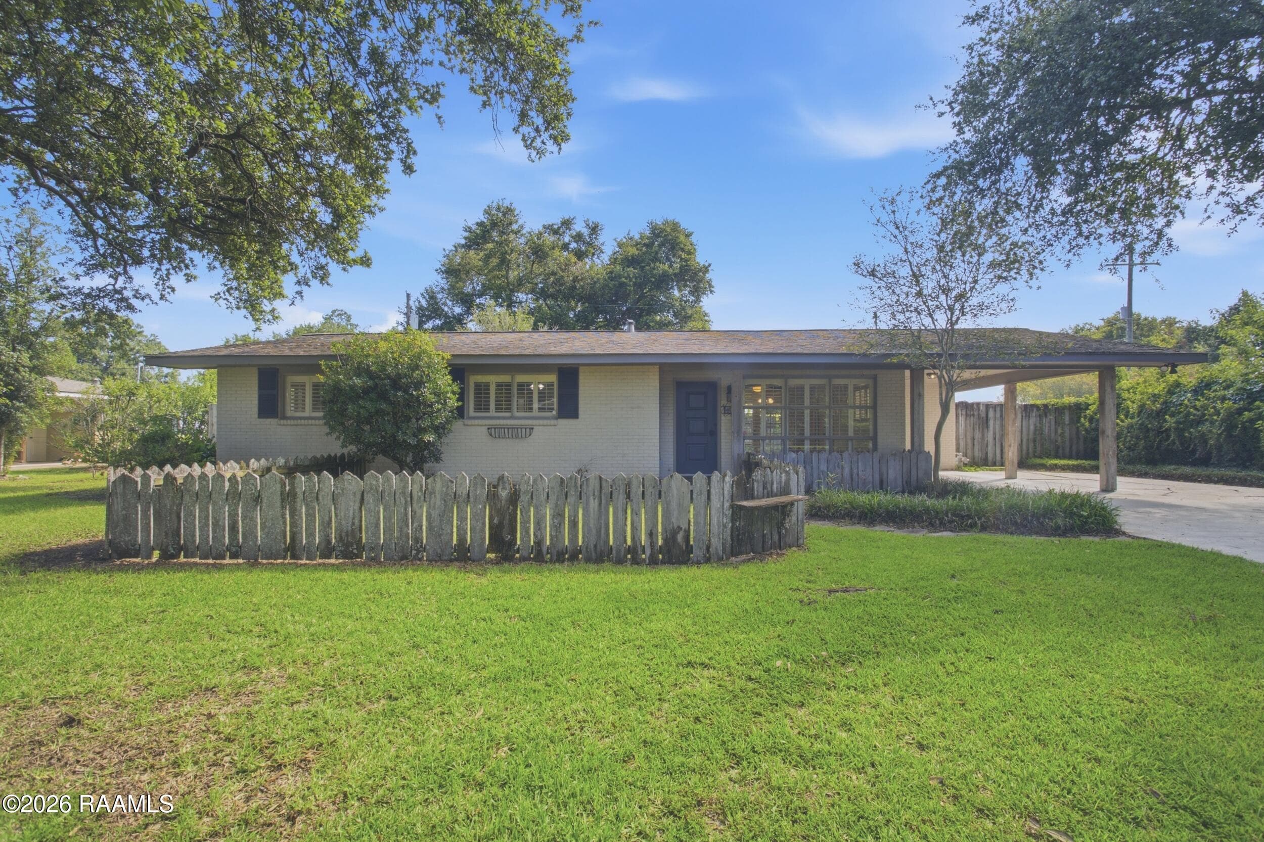 100 Donald Drive, Lafayette, LA, 70503